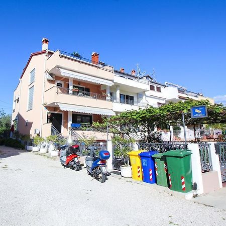 Apartments Sonja Ρόβινι Εξωτερικό φωτογραφία
