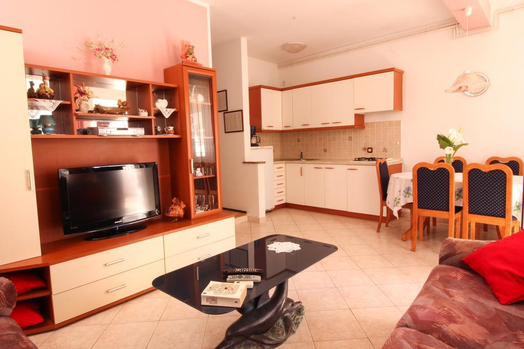 Apartments Sonja Ρόβινι Εξωτερικό φωτογραφία