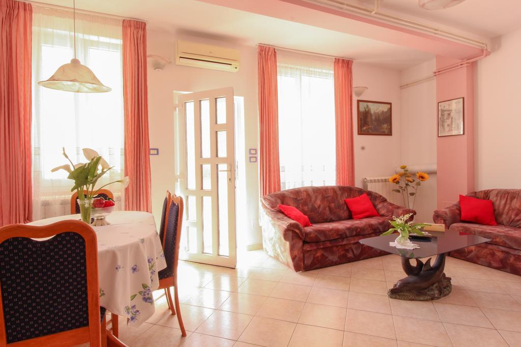 Apartments Sonja Ρόβινι Εξωτερικό φωτογραφία