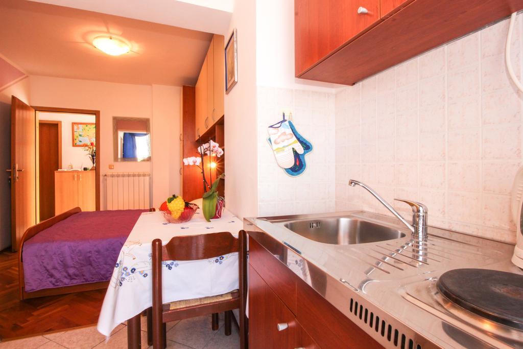 Apartments Sonja Ρόβινι Εξωτερικό φωτογραφία