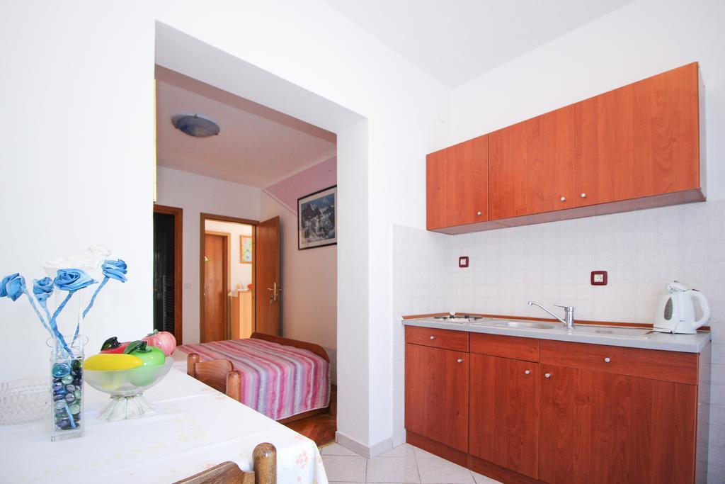 Apartments Sonja Ρόβινι Εξωτερικό φωτογραφία
