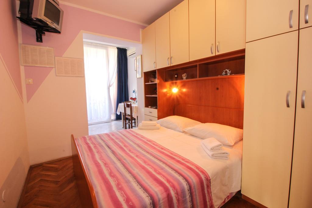 Apartments Sonja Ρόβινι Εξωτερικό φωτογραφία